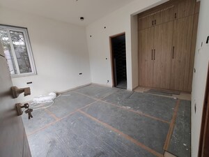 Room in 3 BHK Apartment at Indiranagar – for Rent