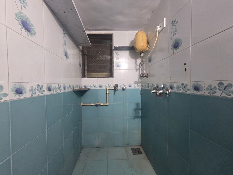 Kitchen, topiwala-chs 3 Bedroom 900 Sq.Ft. Apartment In Goregaon West Mumbai 10452105