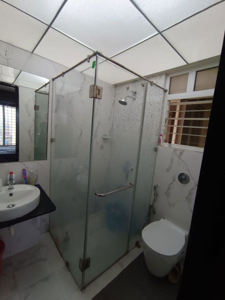 Bathroom, majestique-towers-east-phase-1 2 Bedroom 850 Sq.Ft. Apartment In Kharadi Pune 10452112