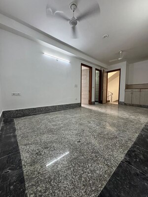 Room in 2 BHK Apartment at Chattarpur – for Rent