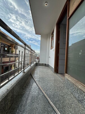 2 BHK Apartment For Rent in Chattarpur