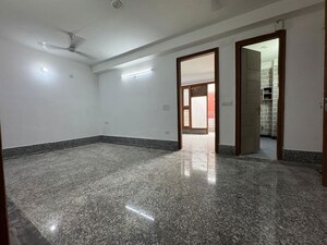 Room in 2 BHK Apartment at Chattarpur – for Rent