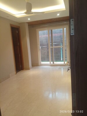 Room in 3 BHK Builder Floor at Sushant Lok I – for Sale