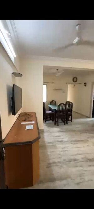 Team Area in 2 BHK Apartment at Mahavir Darshan Kandivali, Kandivali West – for Rent