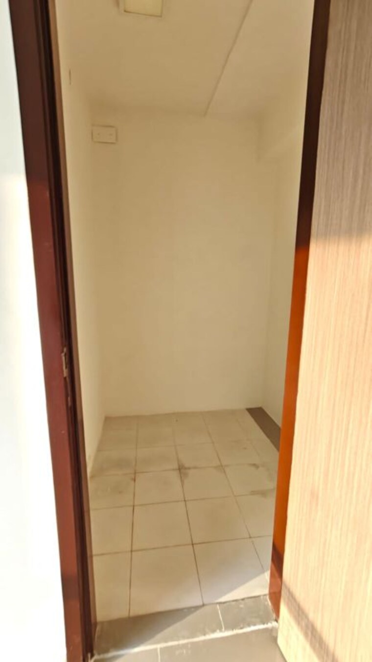 Bathroom, db-realty-orchid-woods 2 Bedroom 924 Sq.Ft. Apartment In Goregaon East Mumbai 10438706