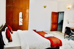 Bedroom in 3 BHK Apartment at Varun Enclave, Sector 28 – for Rent