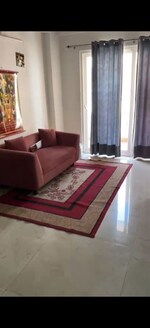 3 BHK 240 Sq.Yd. Builder Floor in Uninav Eden