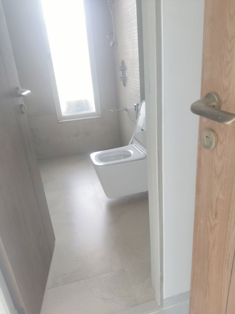 Bathroom, sheth-72-west 4 Bedroom 1700 Sq.Ft. Apartment In Andheri West Mumbai 10452273