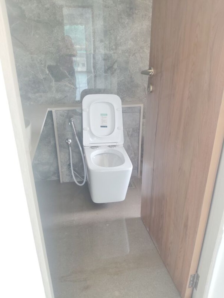 Bathroom, sheth-72-west 4 Bedroom 1700 Sq.Ft. Apartment In Andheri West Mumbai 10452273