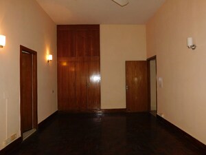 Room in 3 BHK Builder Floor at Uday Park – for Rent