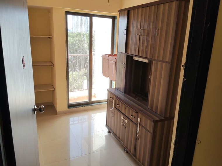 Room, everest-world-morning-glory-chs-ltd 2.5 Bedroom 750 Sq.Ft. Apartment In Kolshet Road Thane 10452351