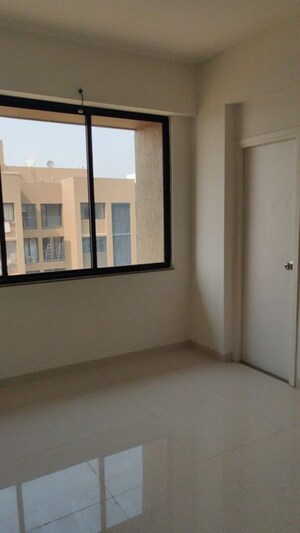 Room in 3 BHK Apartment at 42 Parkview, Science City – for Rent