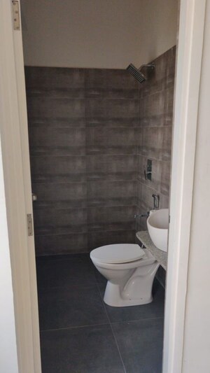Bathroom in 3 BHK Apartment at 42 Parkview, Science City – for Rent