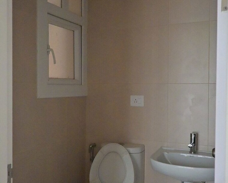 Bathroom, brigade-el-dorado 3 Bedroom 1043 Sq.Ft. Apartment In Bagaluru Bangalore 10452394