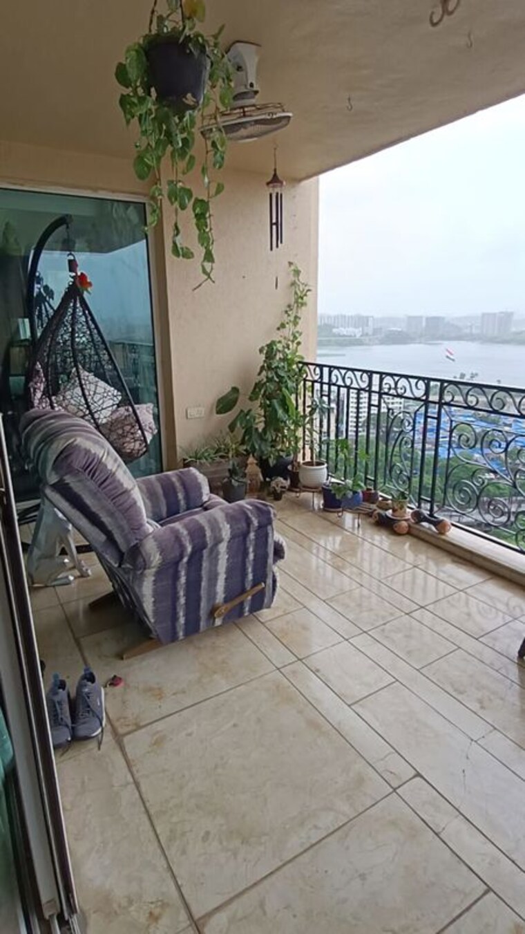 Balcony, hiranandani-gardens-tivoli 4 Bedroom 4500 Sq.Ft. Apartment In Powai Mumbai 10452405