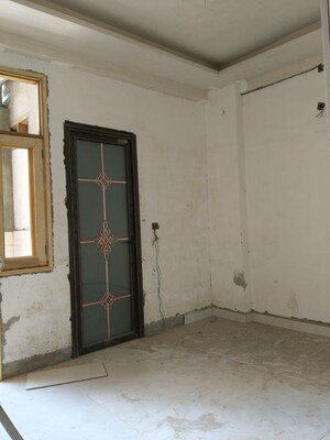 Building Lobby in 1 BHK Builder Floor at Sector 73 – for Sale