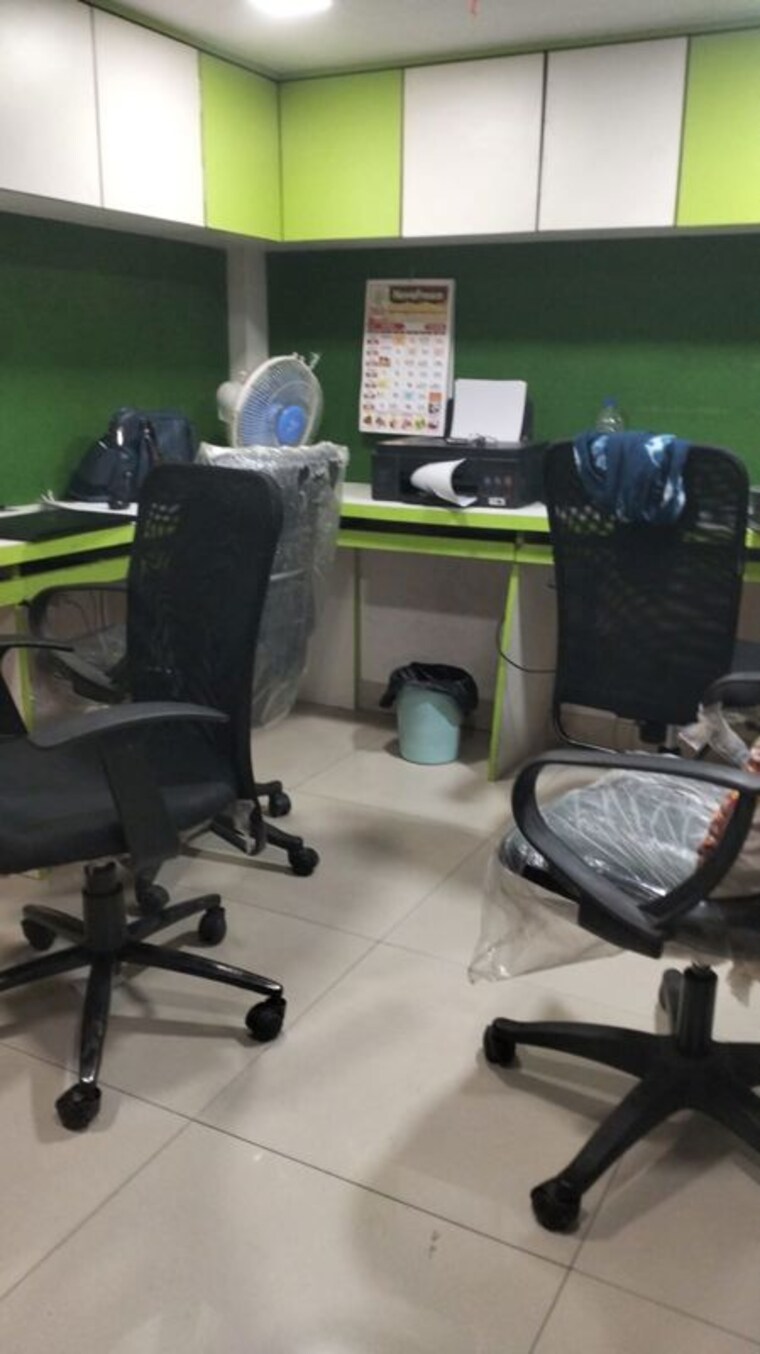 Team Area, haware-fantasia Commercial Office Space 247 Sq.Ft. In Vashi Sector 28 Navi Mumbai 10450068