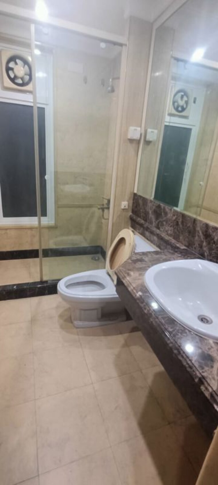 Bathroom, hiranandani-gardens-tivoli 4 Bedroom 4575 Sq.Ft. Apartment In Powai Mumbai 10452423