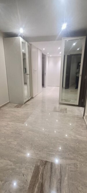 Room in 4 BHK Apartment at Hiranandani Gardens Tivoli, Powai – for Sale