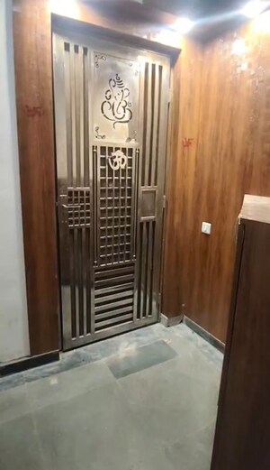 Bedroom in 3 BHK Builder Floor at Jaypee Kensington Park Apartments, Sector 133 – for Rent