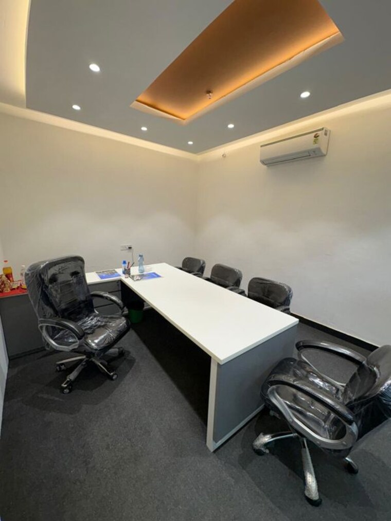Team Area, sector 63 Commercial Office Space 2200 Sq.Ft. In Sector 63 Noida 10452442