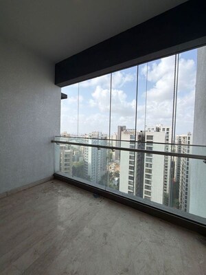 Room in 3 BHK Apartment at Adani Ten BKC, Bandra East – for Rent