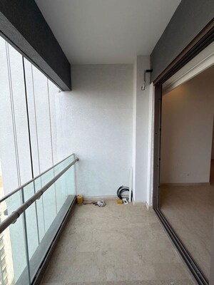 Room in 3 BHK Apartment at Adani Ten BKC, Bandra East – for Rent