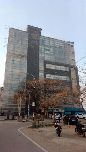  Office Space For Sale in Phase 7