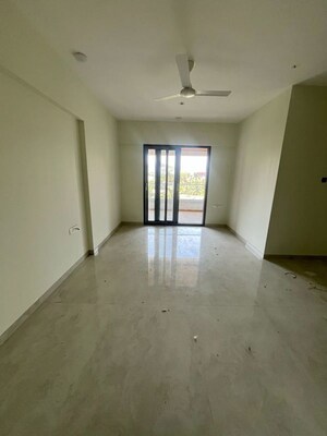 2 BHK Apartment For Rent in Kamgar Putala Vasahat
