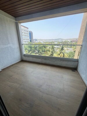 Room in 2 BHK Apartment at Kamgar Putala Vasahat – for Rent