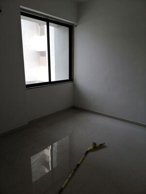 Room in 3 BHK Apartment at Meera Skyvue, Raysan – for Rent