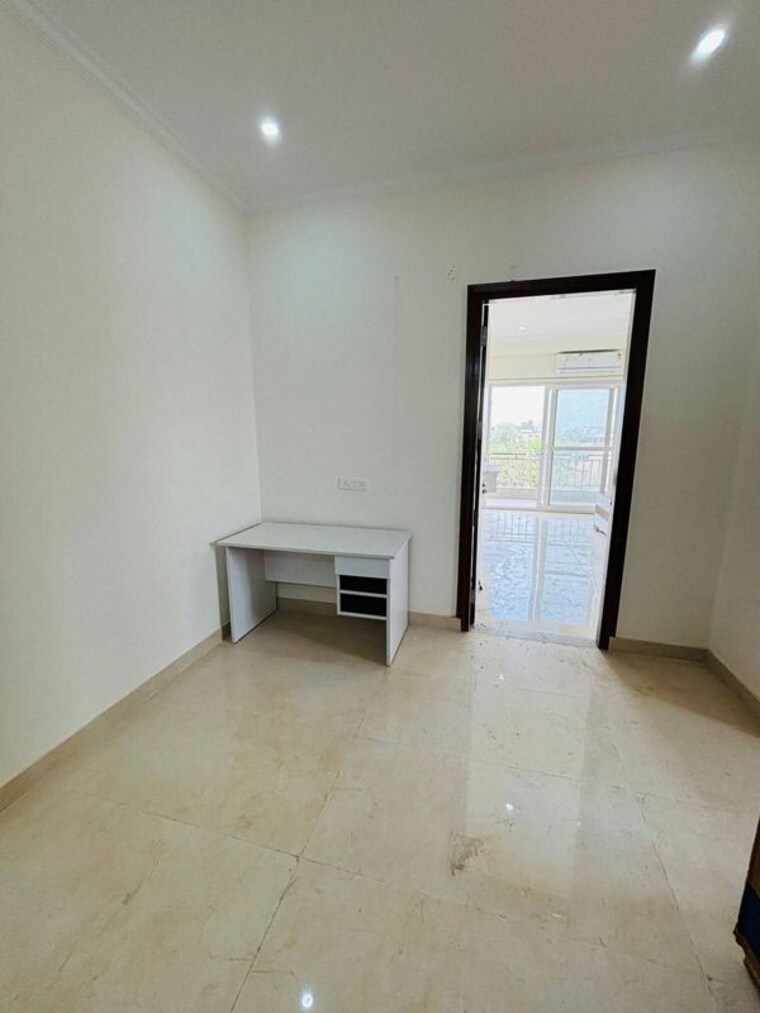 Room, signature-global-prime 2 Bedroom 950 Sq.Ft. Apartment In Sector 63a Gurgaon 10452499