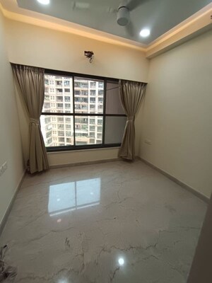 Room in 2 BHK Apartment at K Raheja Ascencio, Chandivali – for Rent