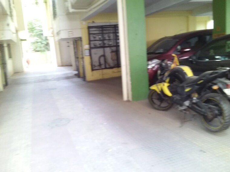  Parking, dum dum 2 Bedroom 900 Sq.Ft. Apartment In Dum Dum Kolkata 10452507