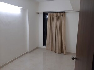Room in 1 BHK Apartment at Parel – for Rent