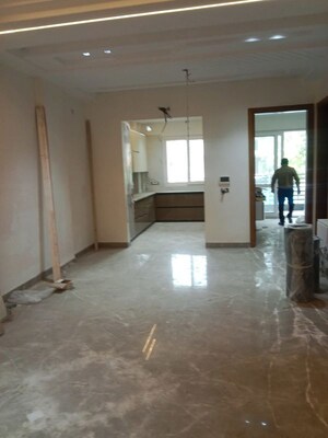 Room in 3 BHK Builder Floor at Janakpuri – for Sale