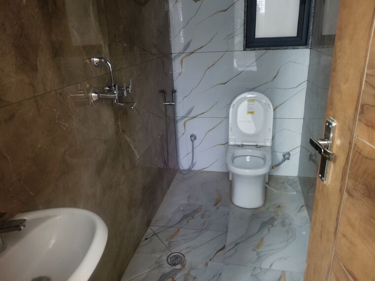 Bathroom, civil lines Studio 200 Sq.Ft. Builder Floor In Civil Lines Jaipur 10452560