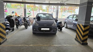 Parking in 2 BHK Apartment at Kadubeesanahalli – for Rent