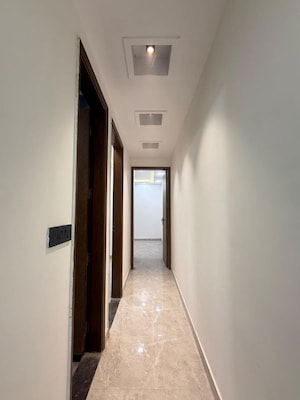 Building Lobby in 3 BHK Builder Floor at Govindpuri – for Rent