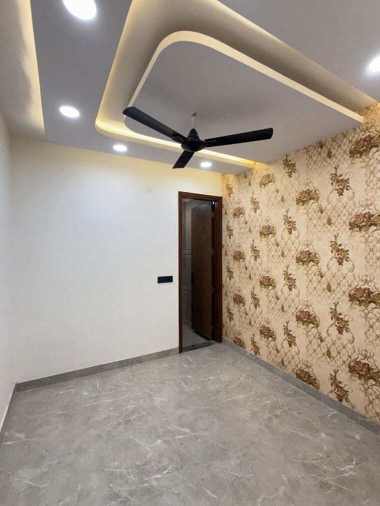 Room, govindpuri 3 Bedroom 900 Sq.Ft. Builder Floor In Govindpuri Delhi 10452597