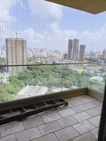 3 BHK + Servant Room 1300 Sq.Ft. Apartment in One Hiranandani Park Barrington