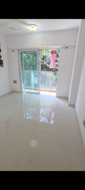 Furnished Amenities in 2.5 BHK Apartment at Sandesh Nagar – for Rent