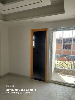 Room in 3 BHK Builder Floor at Sector 107 – for Sale