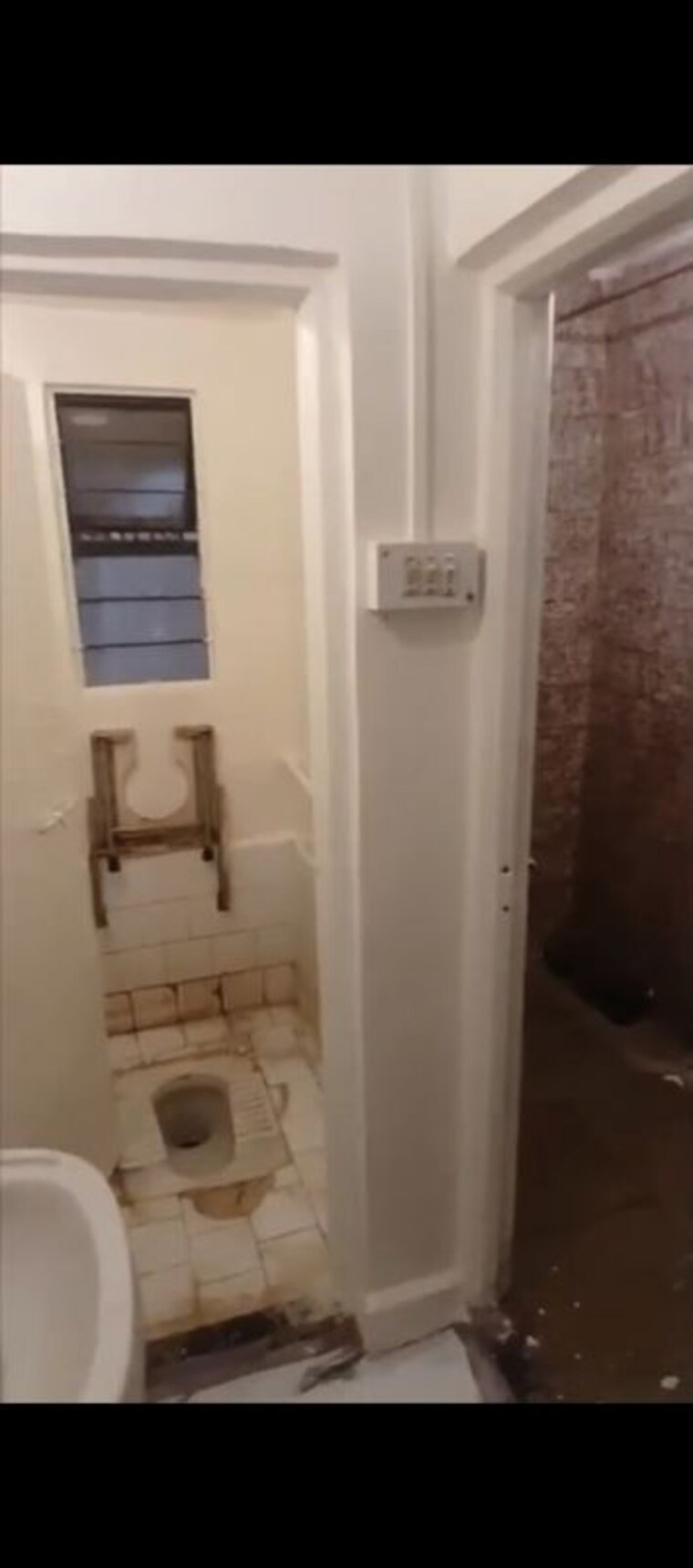 Bathroom, kala nagar 1 RK 420 Sq.Ft. Apartment In Kala Nagar Pune 10452475