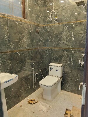 Team Area in 4 BHK Builder Floor at Green Fields Colony – for Rent
