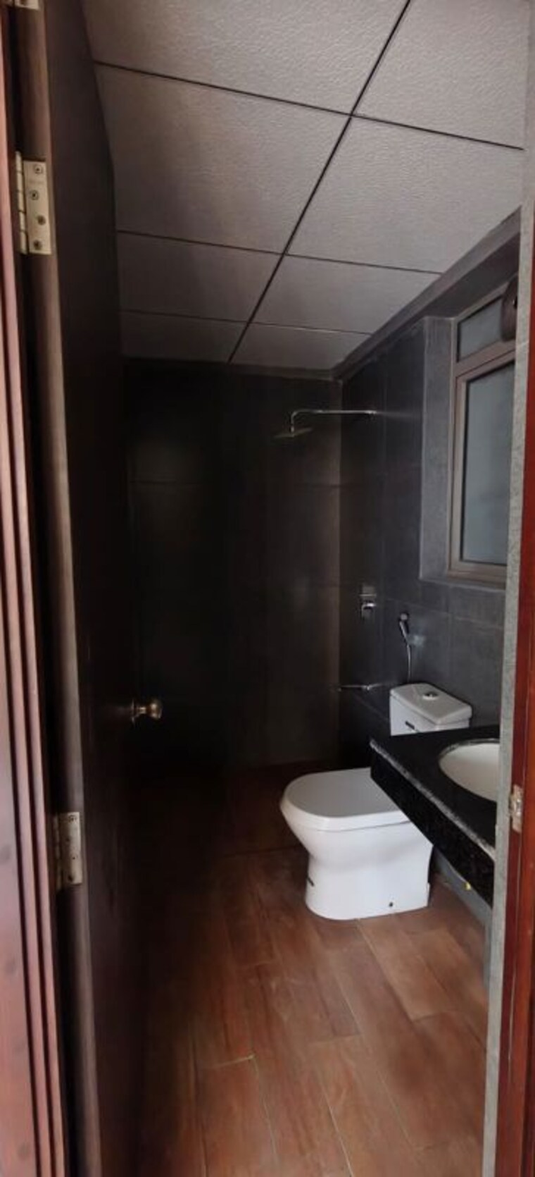 Bathroom, kalpataru-paramount-a 2 Bedroom 711 Sq.Ft. Apartment In Kapur Bawdi Thane 10452599