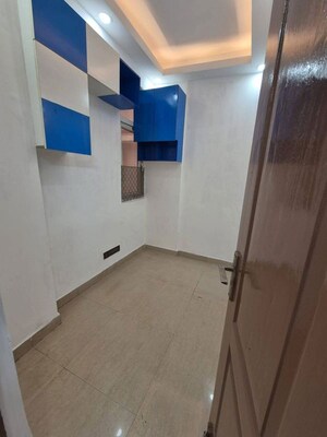 Bathroom in 2.5 BHK Apartment at Trident Embassy Reso, Sector 1 Greater Noida – for Rent