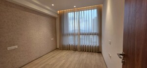 Room in 4 BHK Apartment at Hiranandani Lake Enclave Glendale, Thane West – for Sale