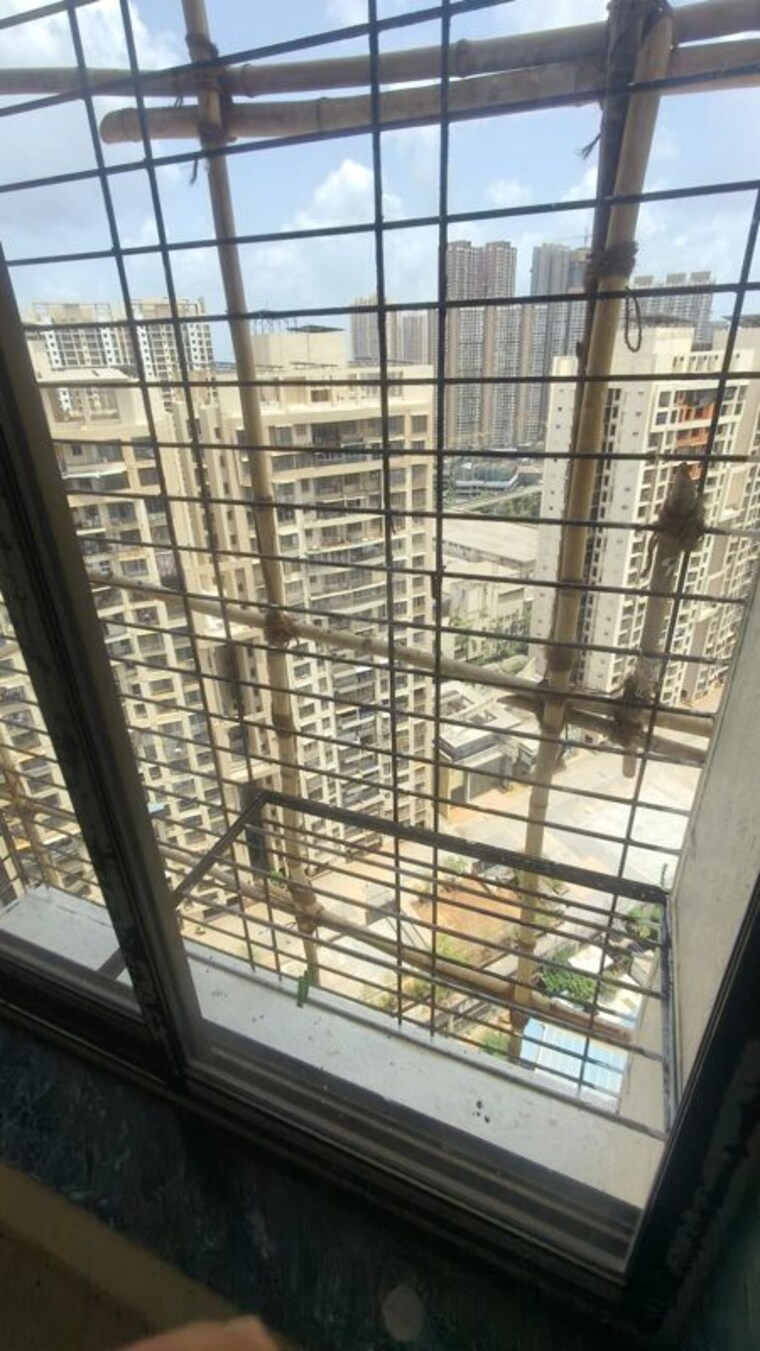 Balcony, flying-kite 2 Bedroom 686 Sq.Ft. Apartment In Bhandup West Mumbai 10452679