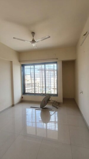 Room in 2 BHK Apartment at Flying Kite, Bhandup West – for Sale
